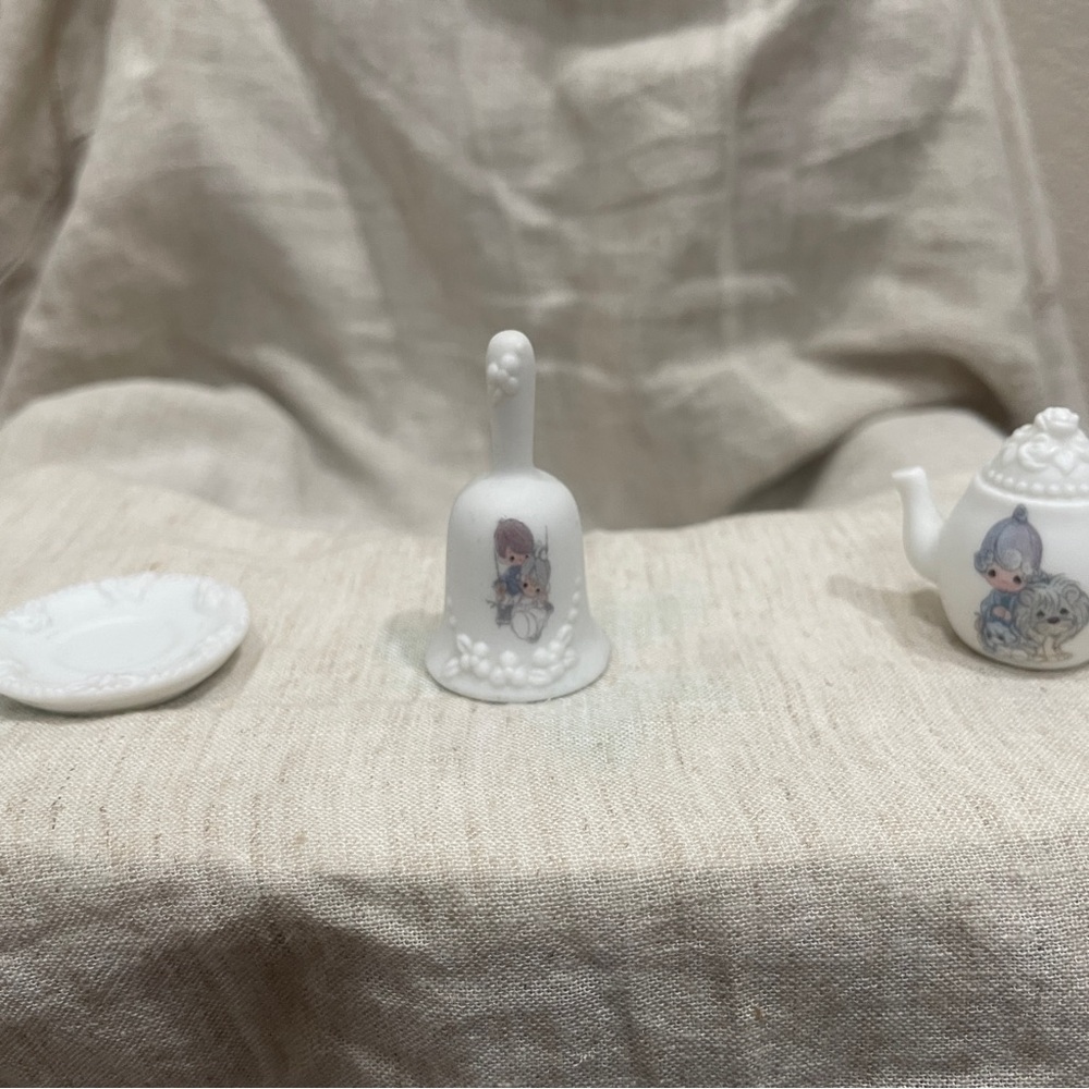 Charming Precious Moments White Miniature Tea Set with Illustrations - Picture 5 of 9
